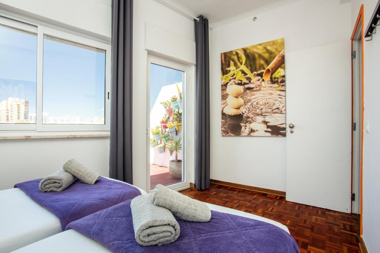 Dreamers Duplex With Seaview Apartment
