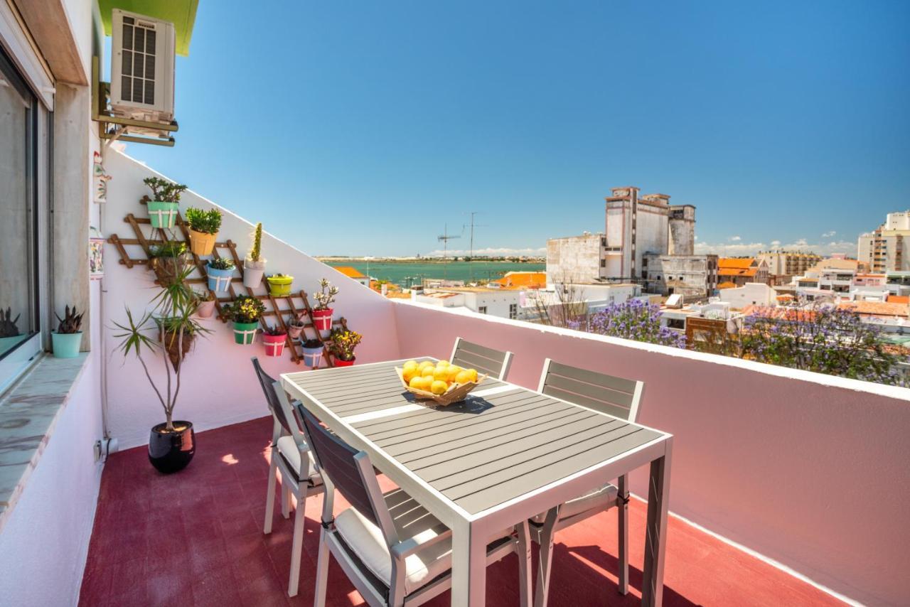 Dreamers Duplex With Seaview Apartment *