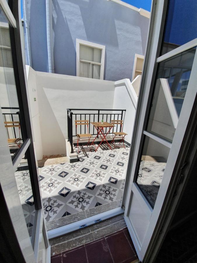 - Casa Amarela - *