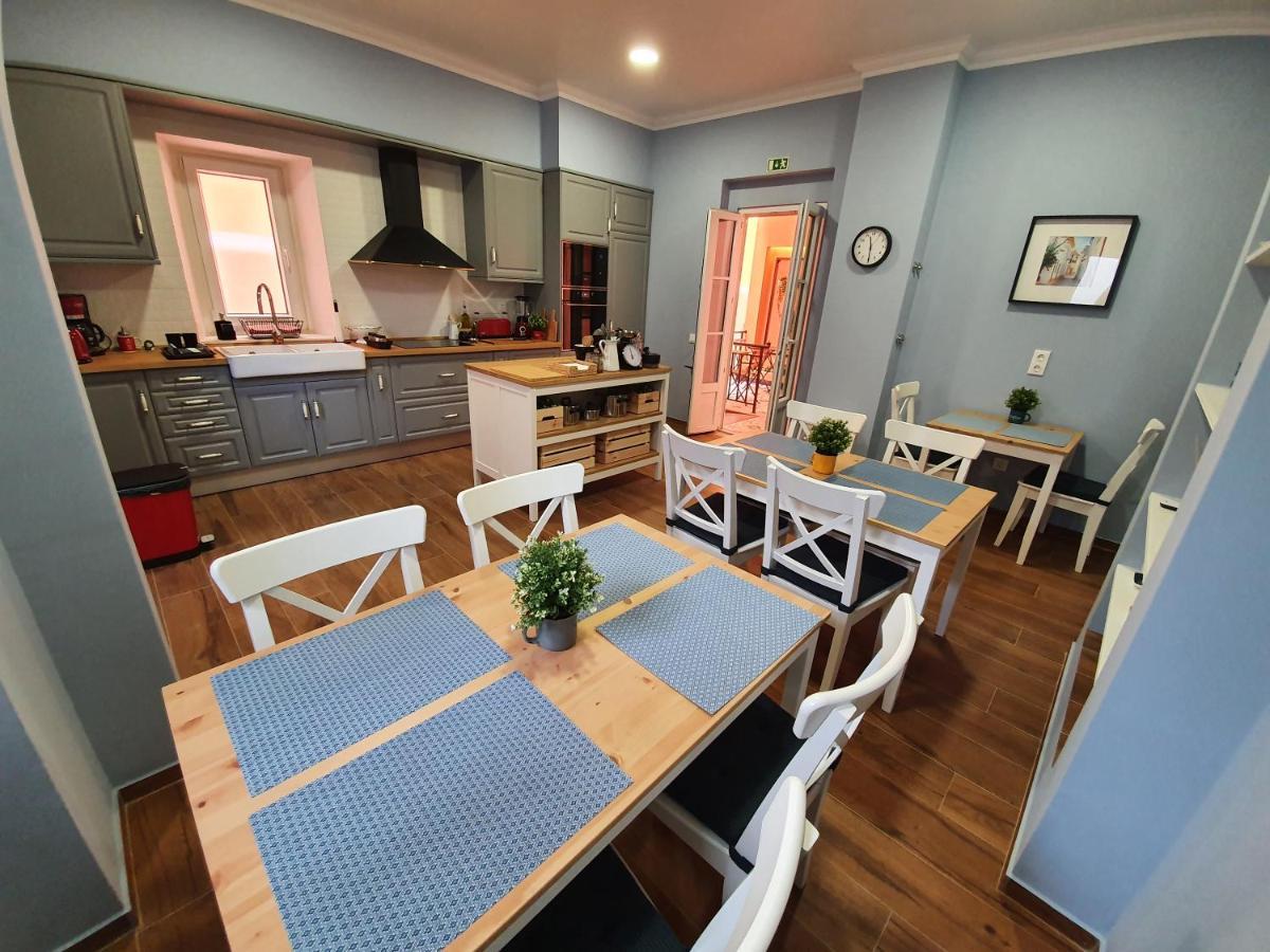 - Casa Amarela - *