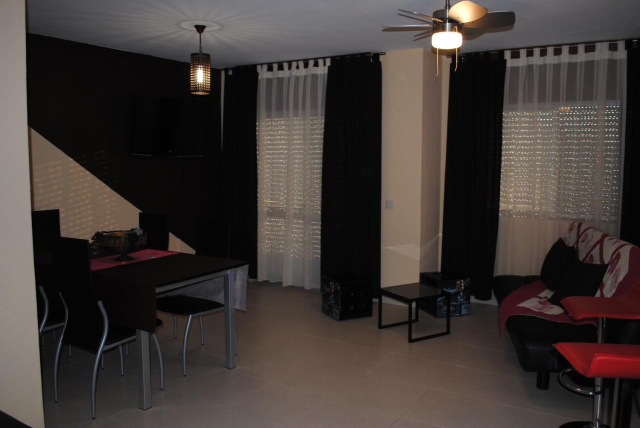 Jardim Flores Apartment *
