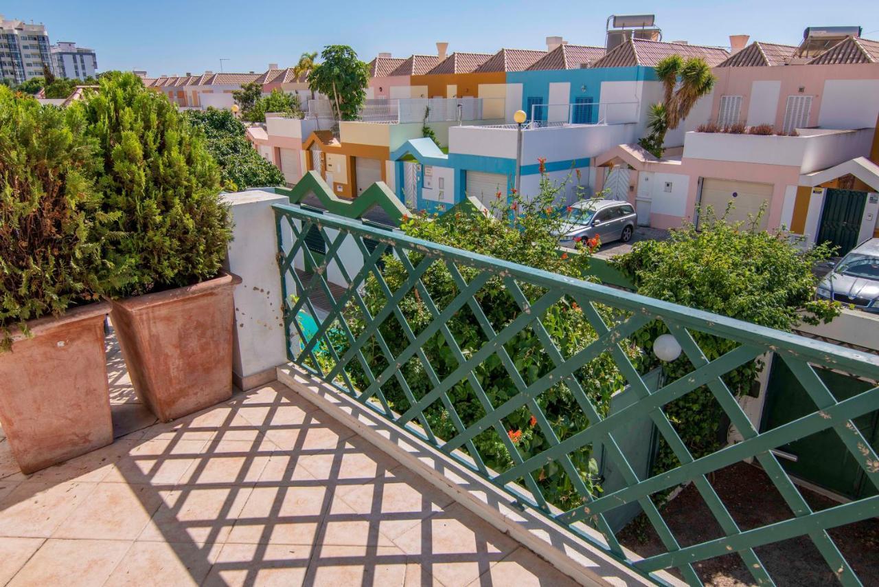 House In Elite Residential Area Of Faro
