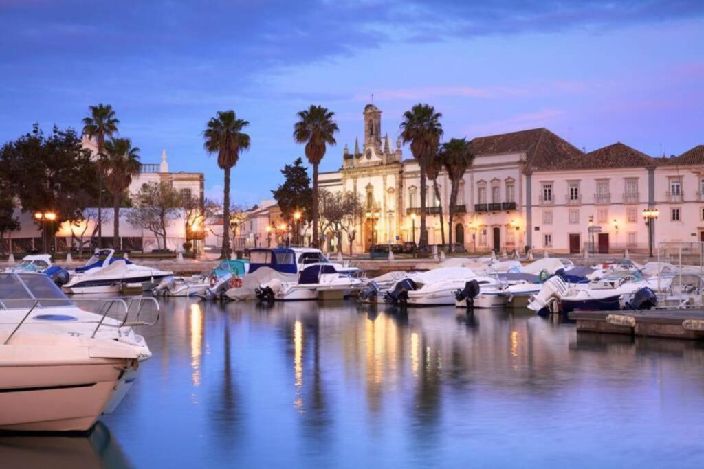 Ria Center - Left * Faro