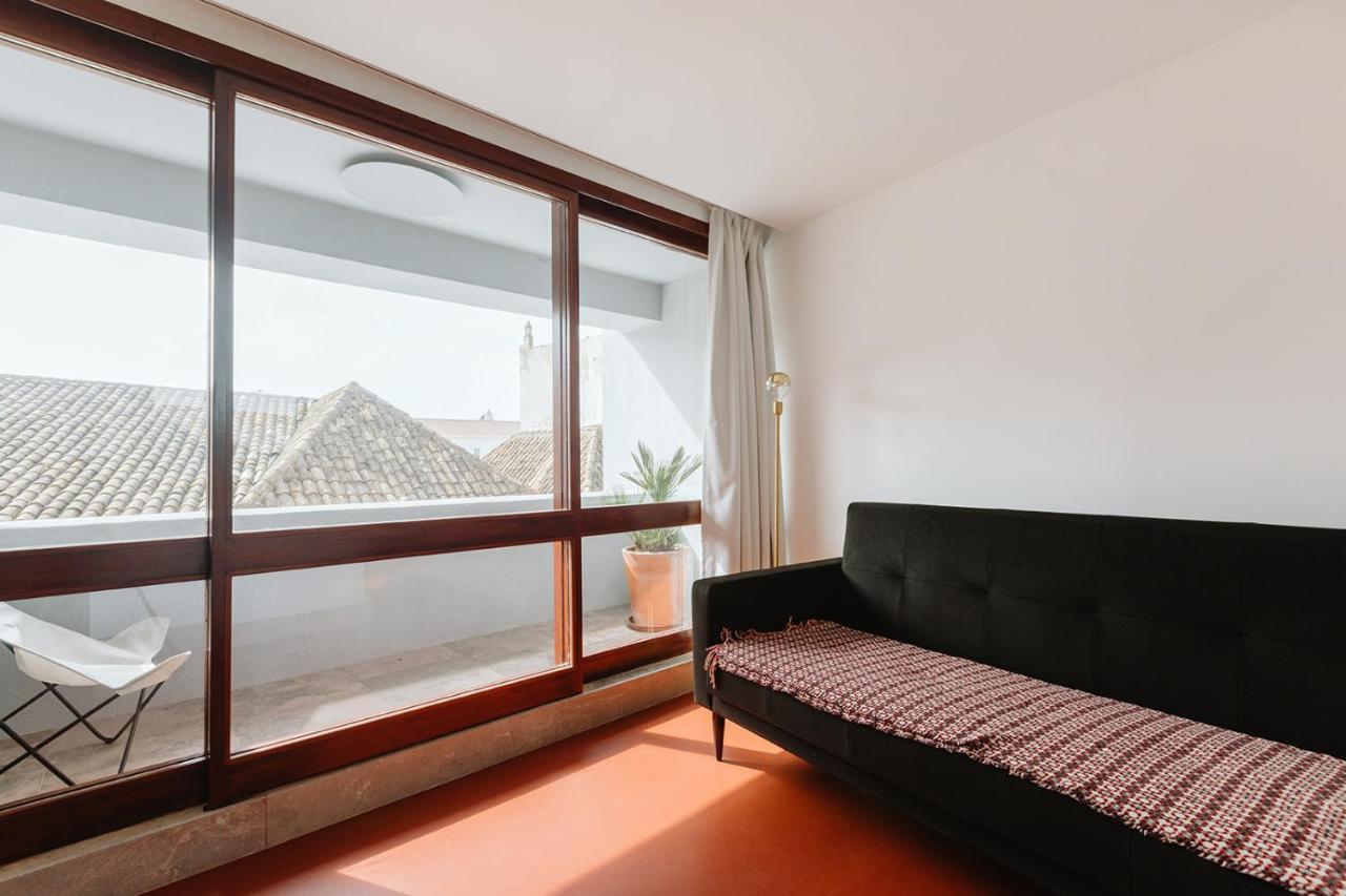 The Modernist, Architecture Experience