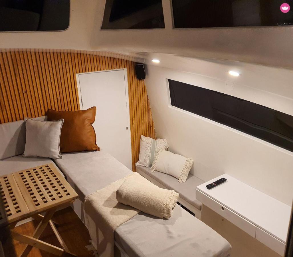 Barco Casa Catamara Sleepandboat *