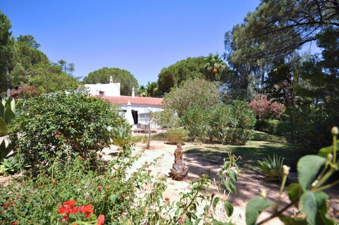 Villa Fantastic Vacation Getaway, Private Tennis Court Golf Practice Facility