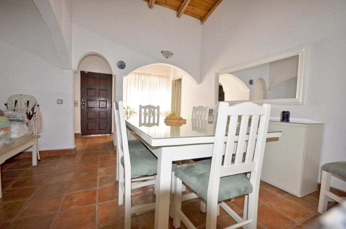 Fantastic Vacation Getaway, Private Tennis Court Golf Practice Facility Faro