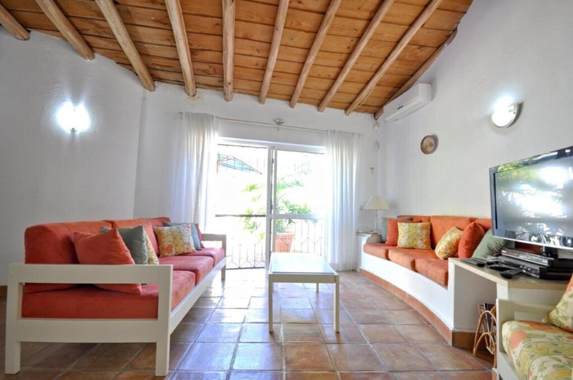 Villa Fantastic Vacation Getaway, Private Tennis Court Golf Practice Facility *