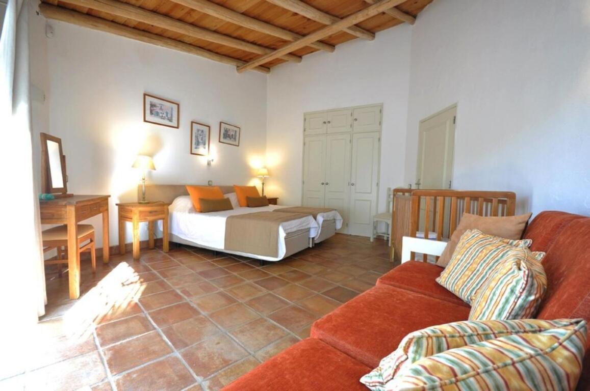 Pousada Fantastic Vacation Getaway, Private Tennis Court Golf Practice Facility *