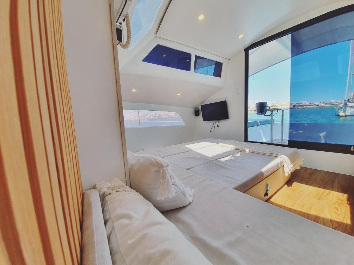 Barco Casa Catamara Sleepandboat