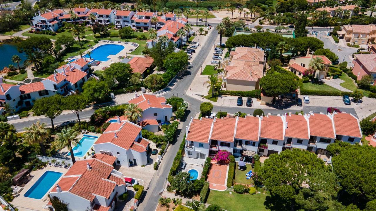 3 Bed Lakeside Village Quinta Do *