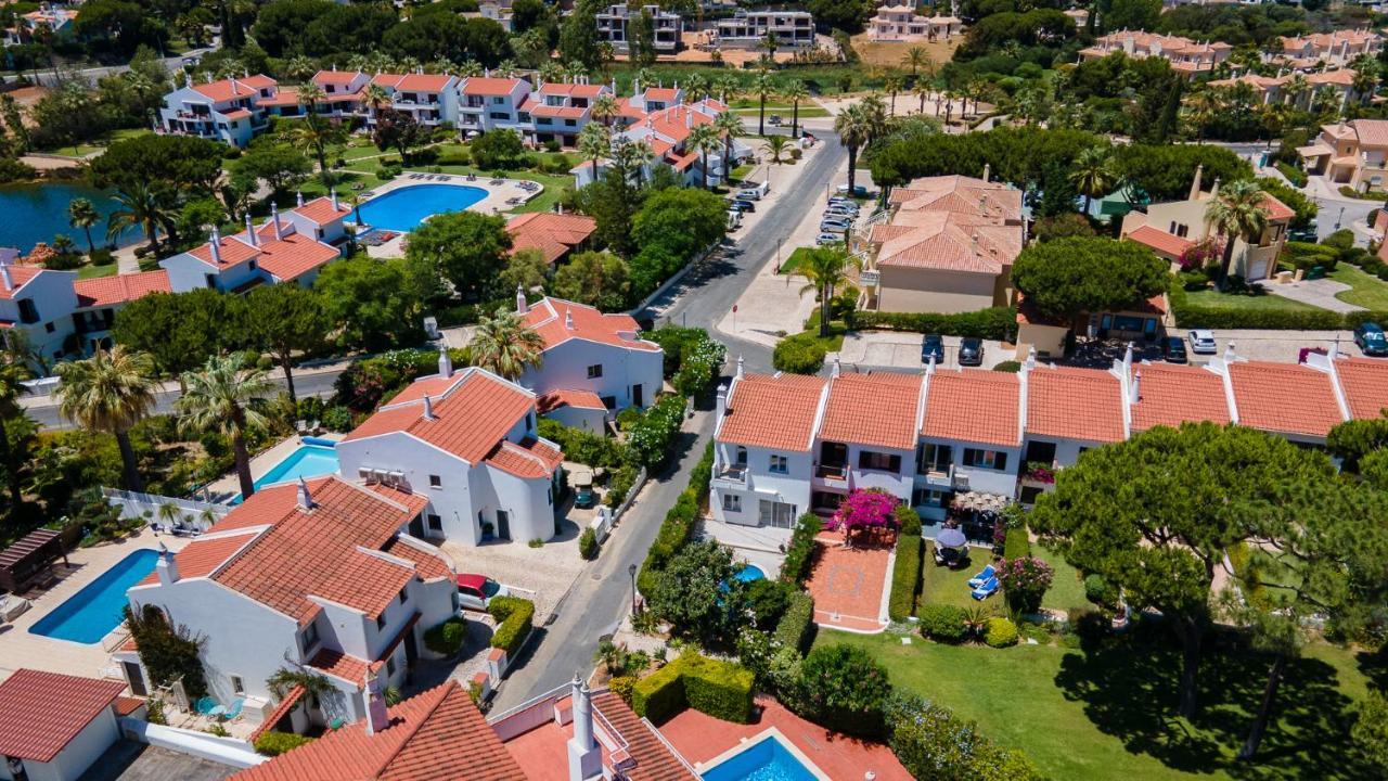 3 Bed Lakeside Village Quinta Do