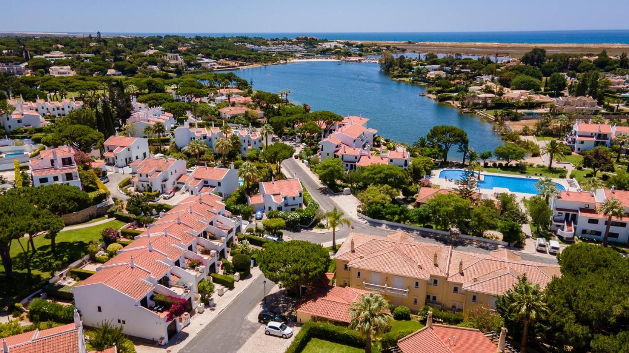 3 Bed Lakeside Village Quinta Do *