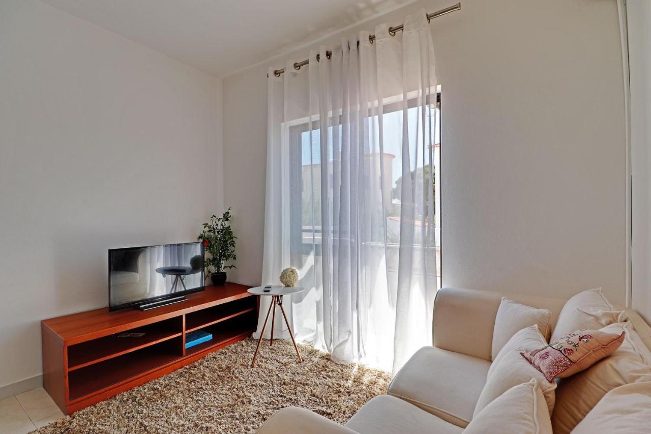 Airport Flats By Homing *