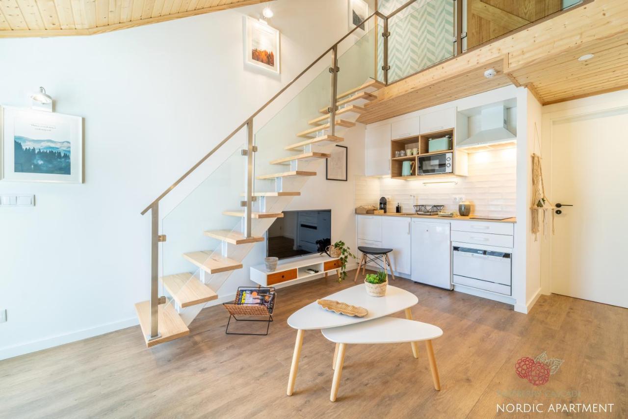 7 Styles By Raspberry Cascade Apartment