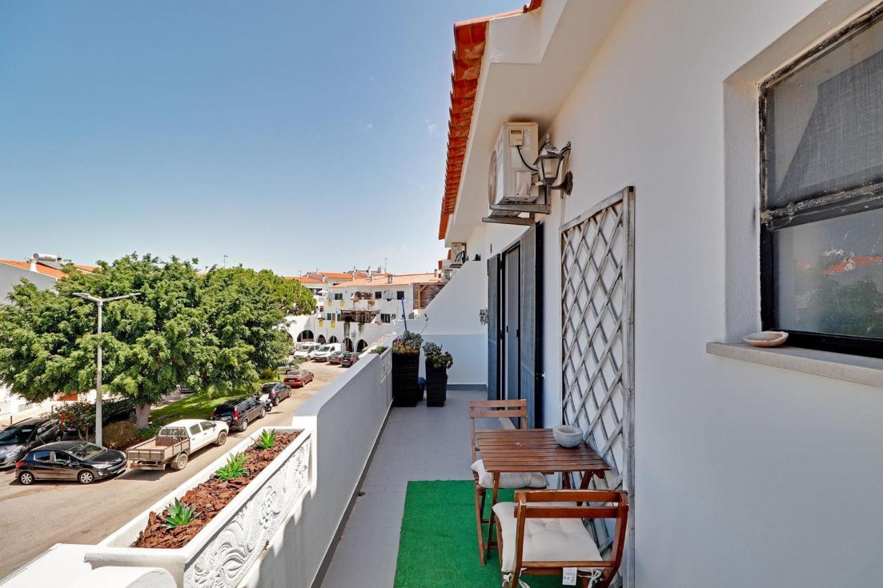 Apartment Airport Flats By Homing