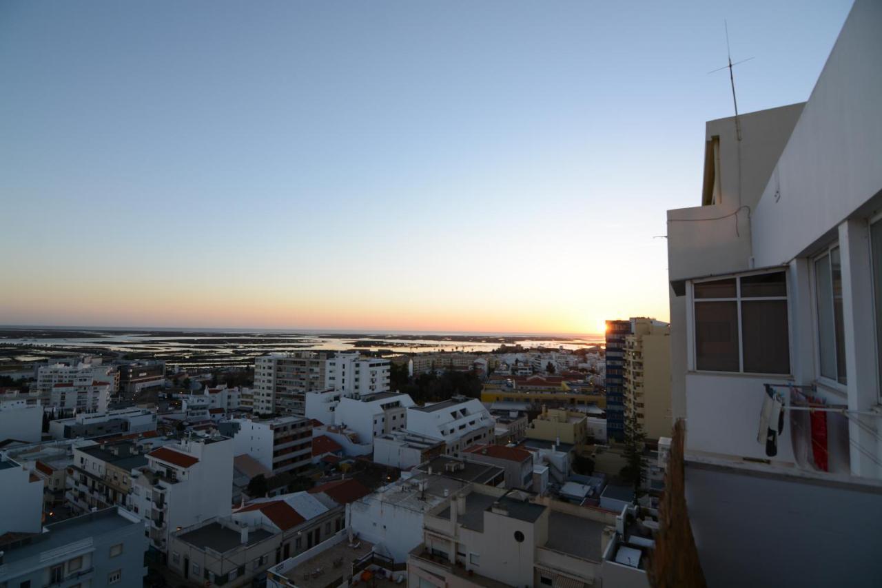 Wonderful View In The Center Apartment
