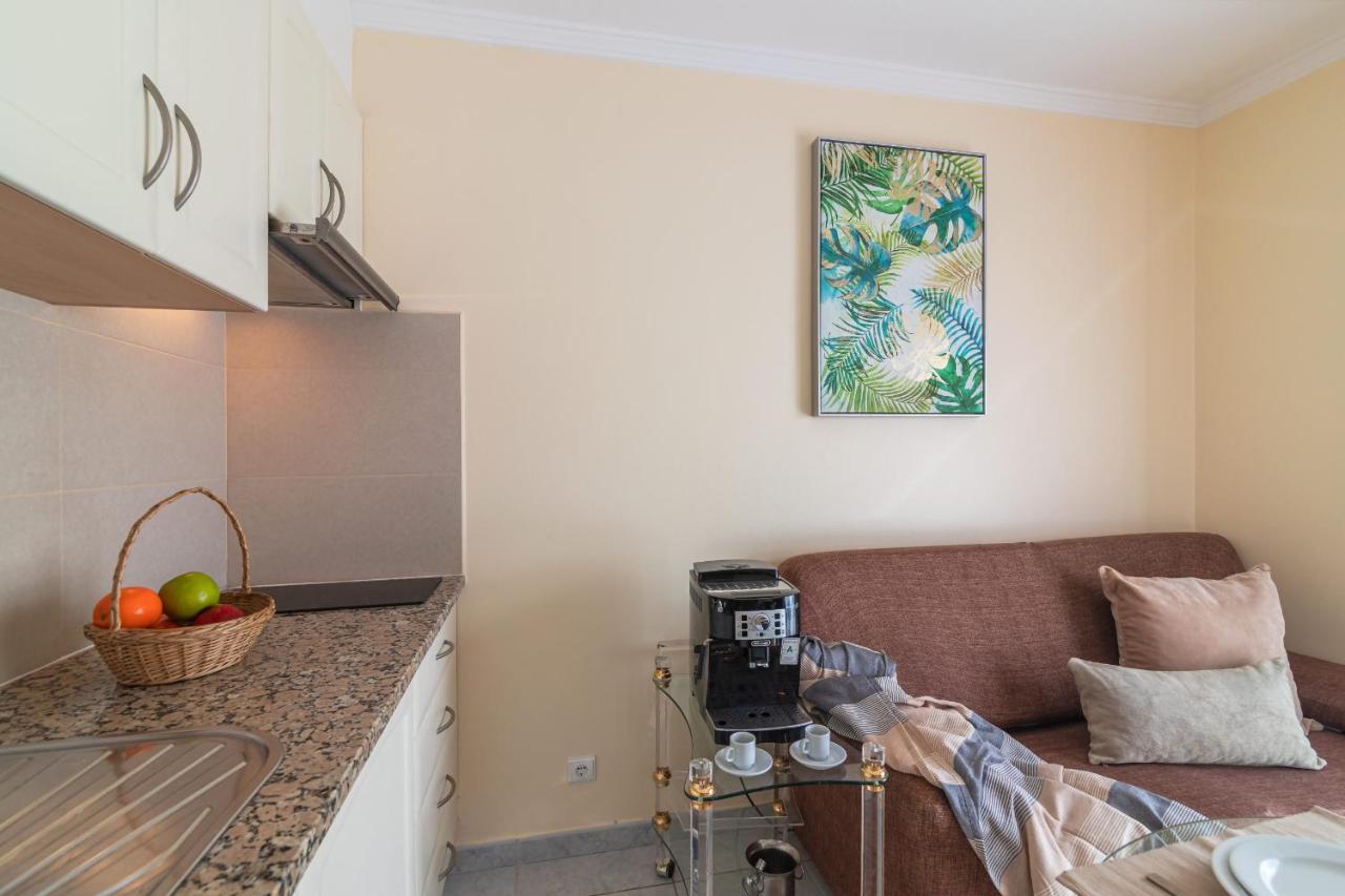 Airport Flats By Homing Faro