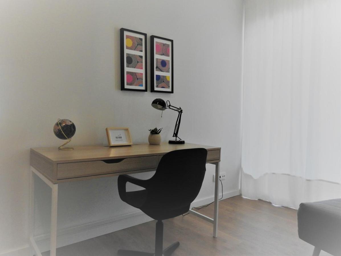 Black&light In Apartment Faro