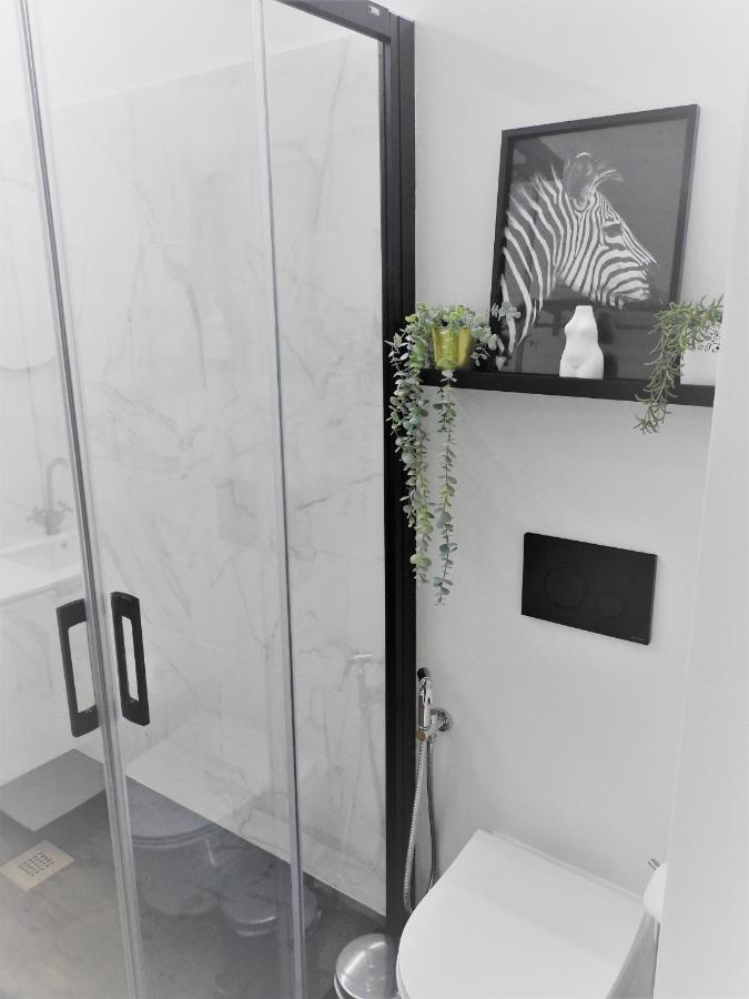 Black&light In Apartment Faro