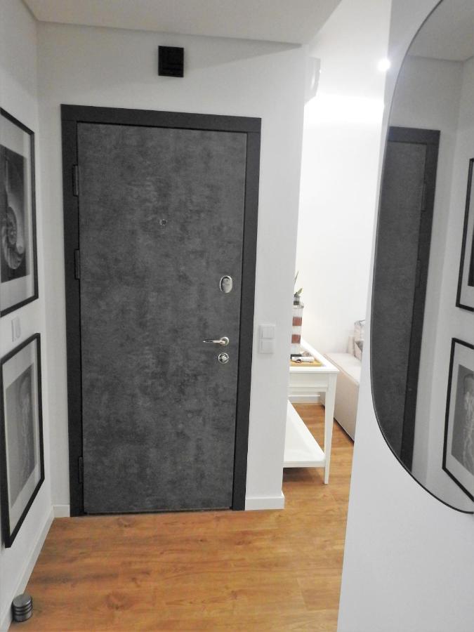 Apartment Black&light In *