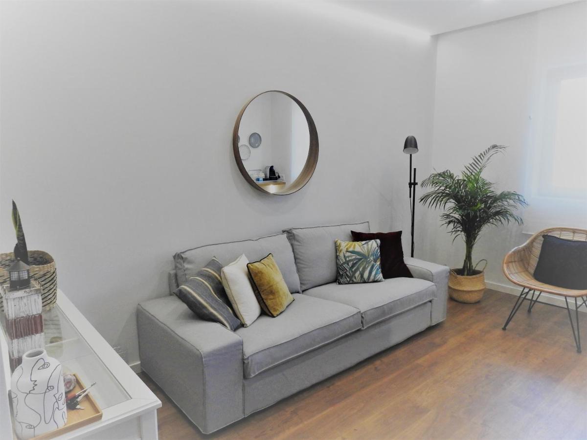 Black&light In Apartamento