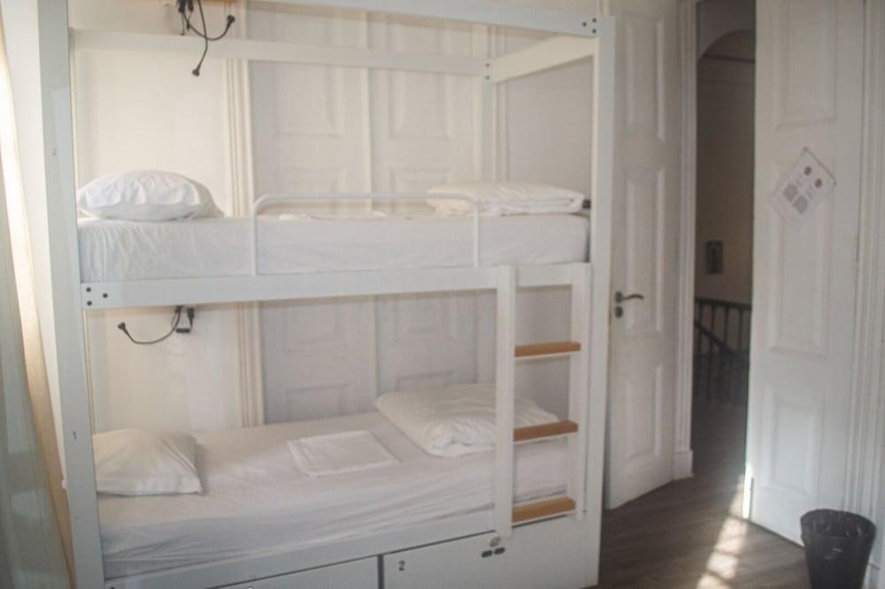 Casa D'alagoa Hostel