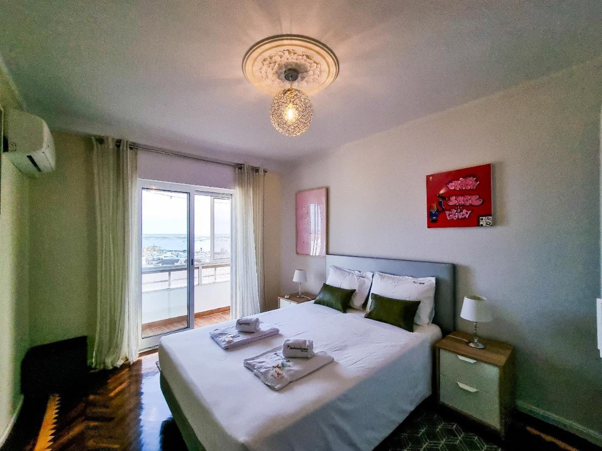 Apartment Flh Family Flat With Balcony