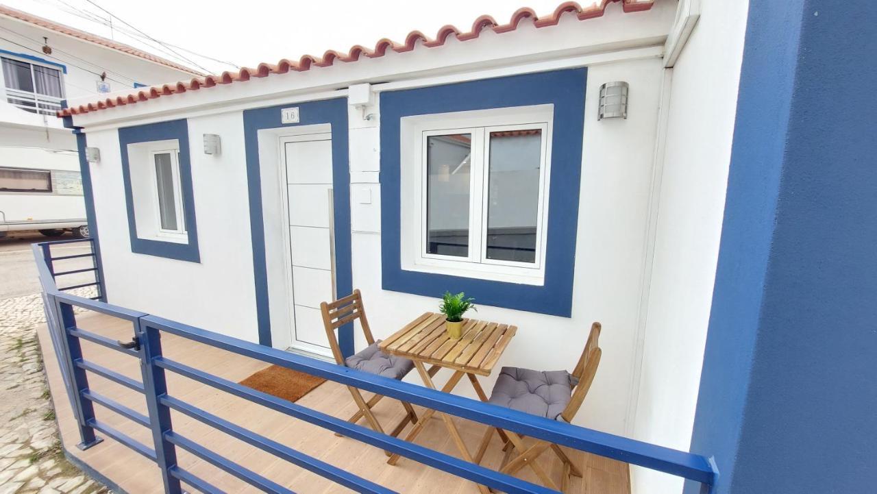 Airport House *