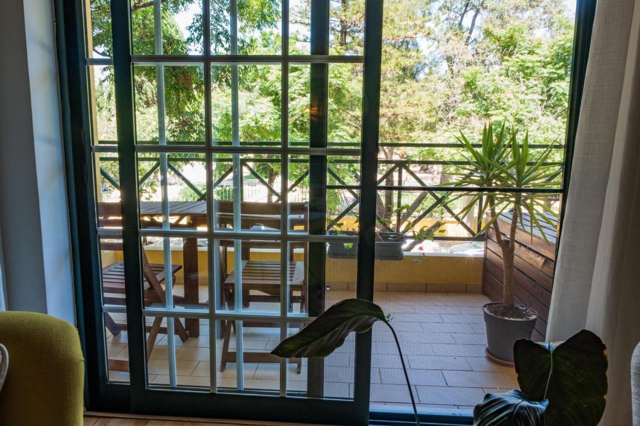 Apartment Near Alameda's Garden