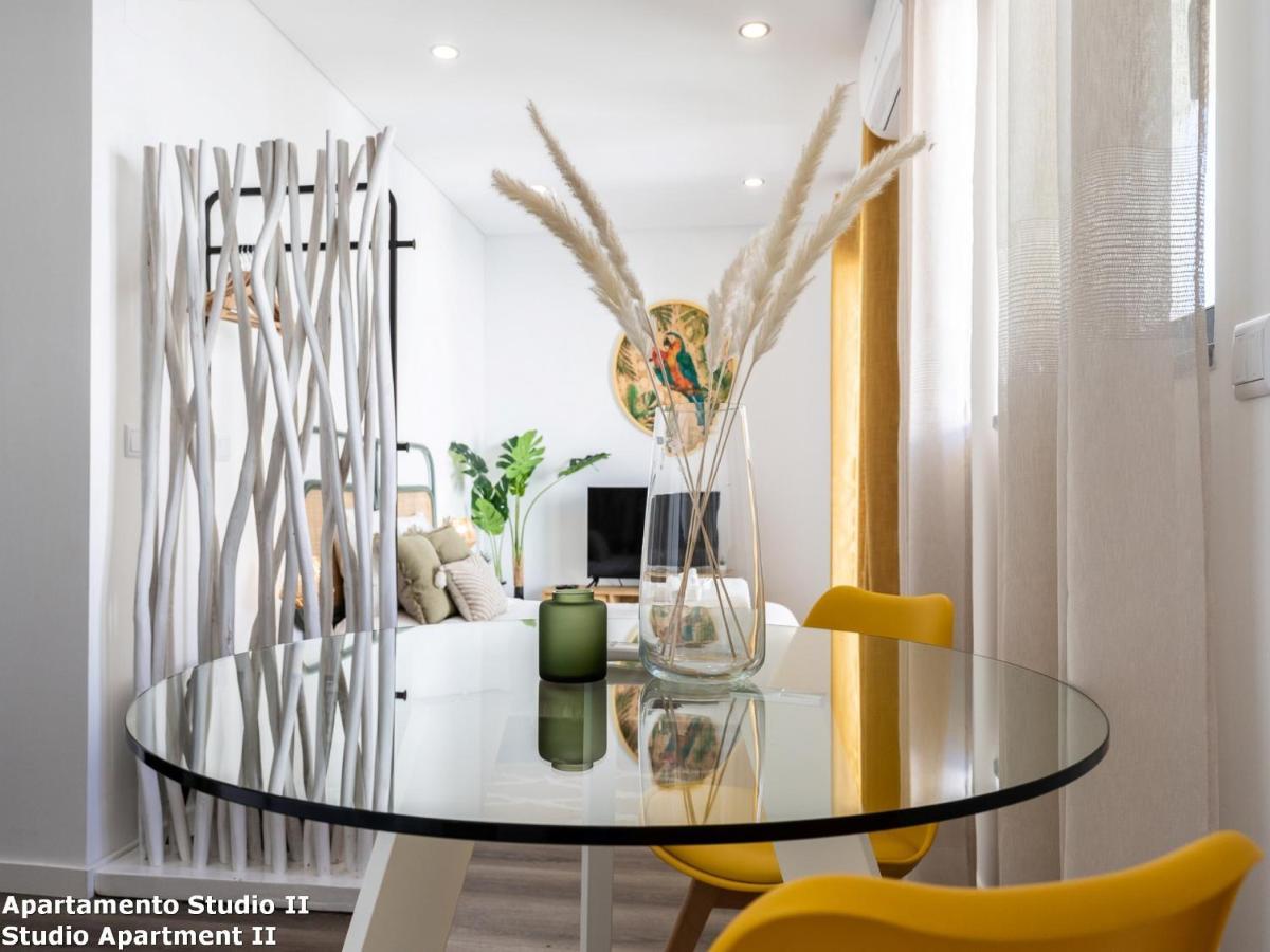 Apartment Akisol Yellow *