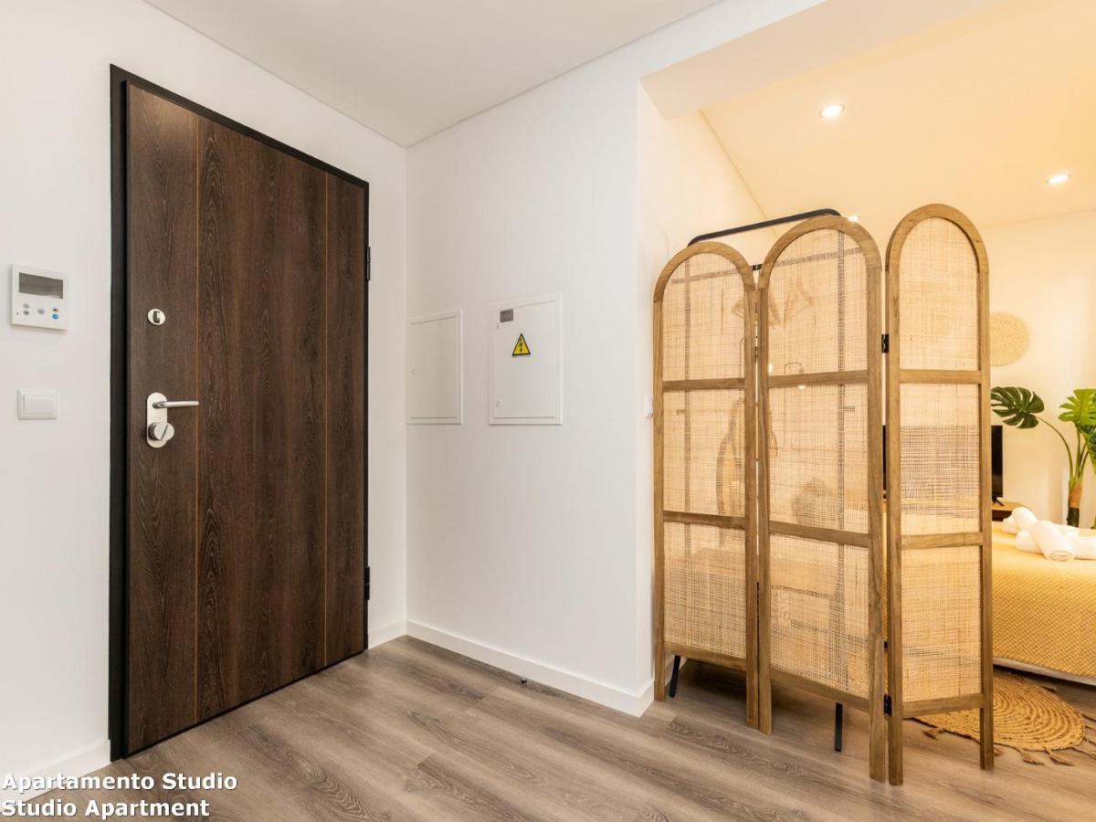 Akisol Yellow Apartment