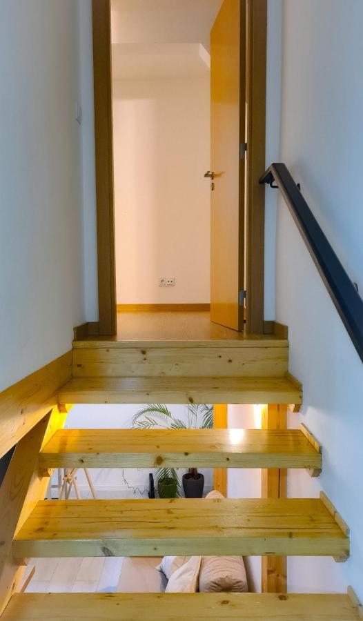 Mezzanine 4 *