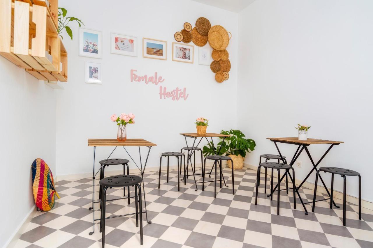Female Hostel Faro