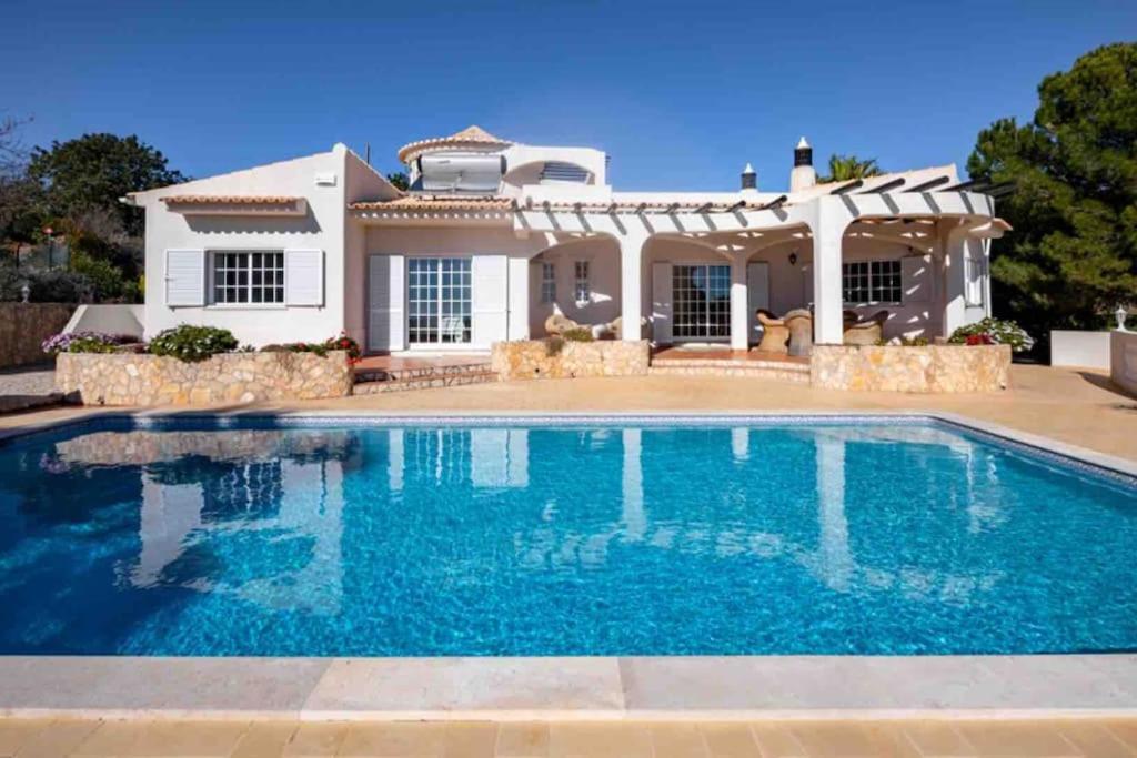 Lucie Vue Avec Piscine Privee En Algarve.. *