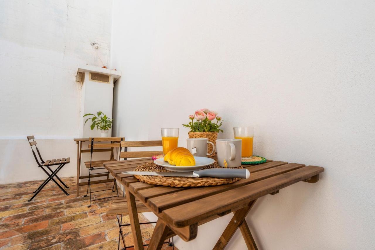 Female Hostel Faro