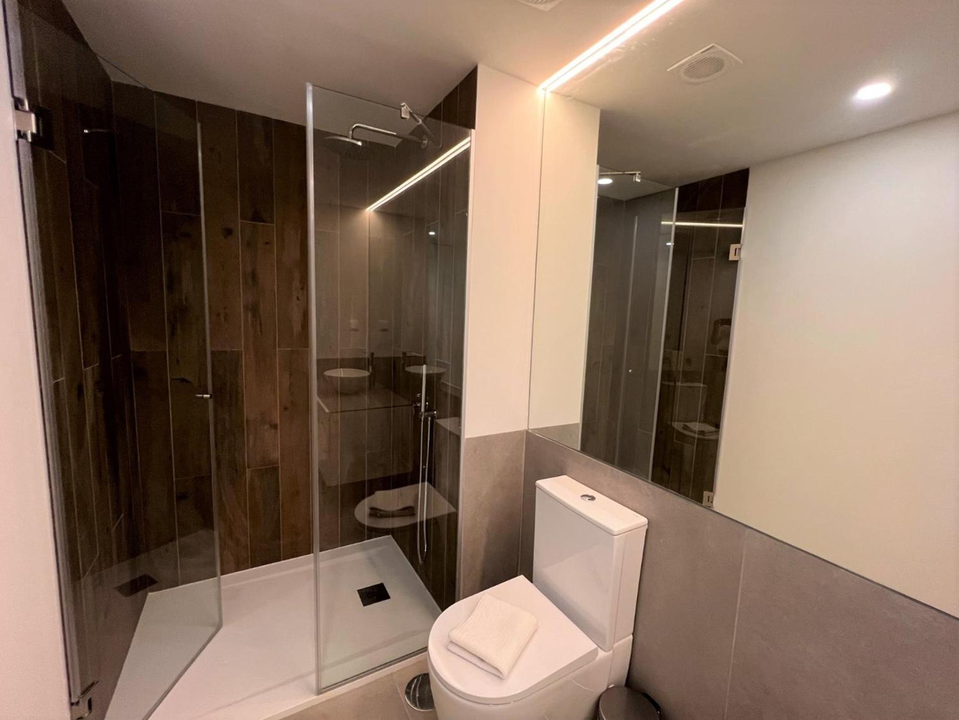 Design 5 By Homing * Faro