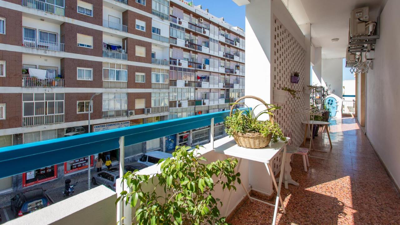 Getaway W/ Big Balcony By Lovelystay *