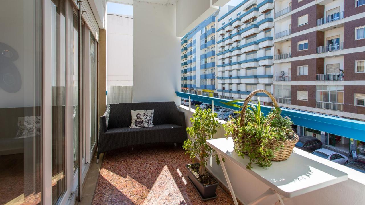Getaway W/ Big Balcony By Lovelystay *