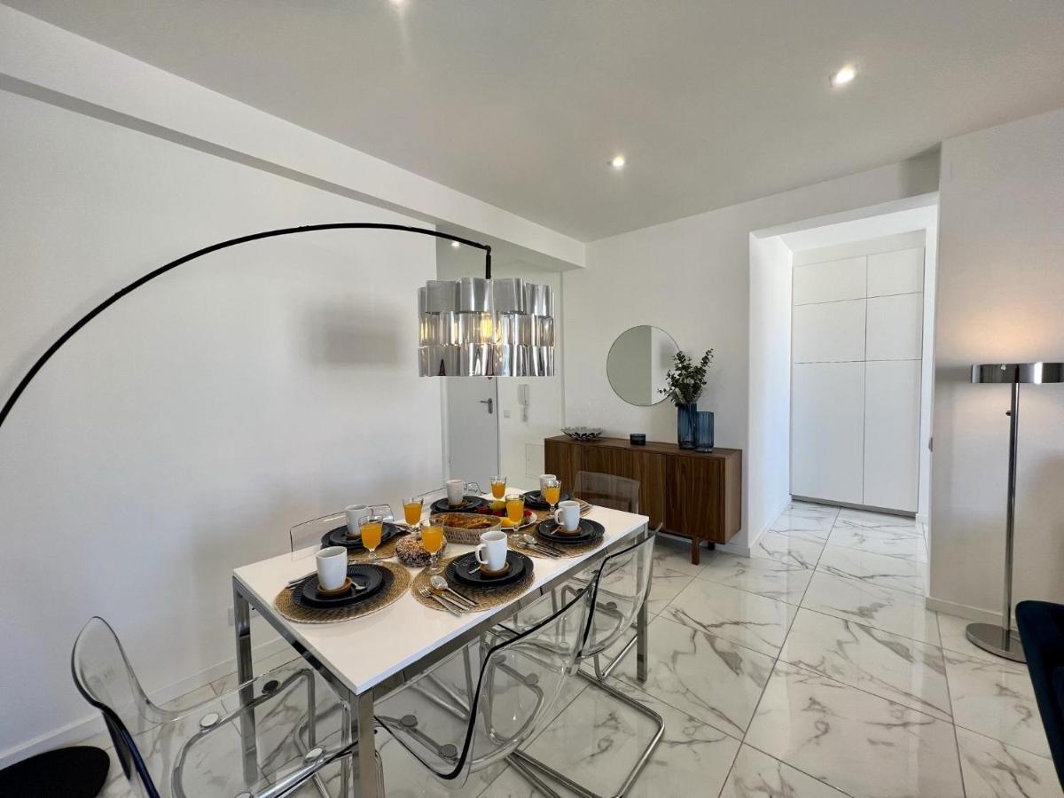 Deluxe By Homing Apartment *