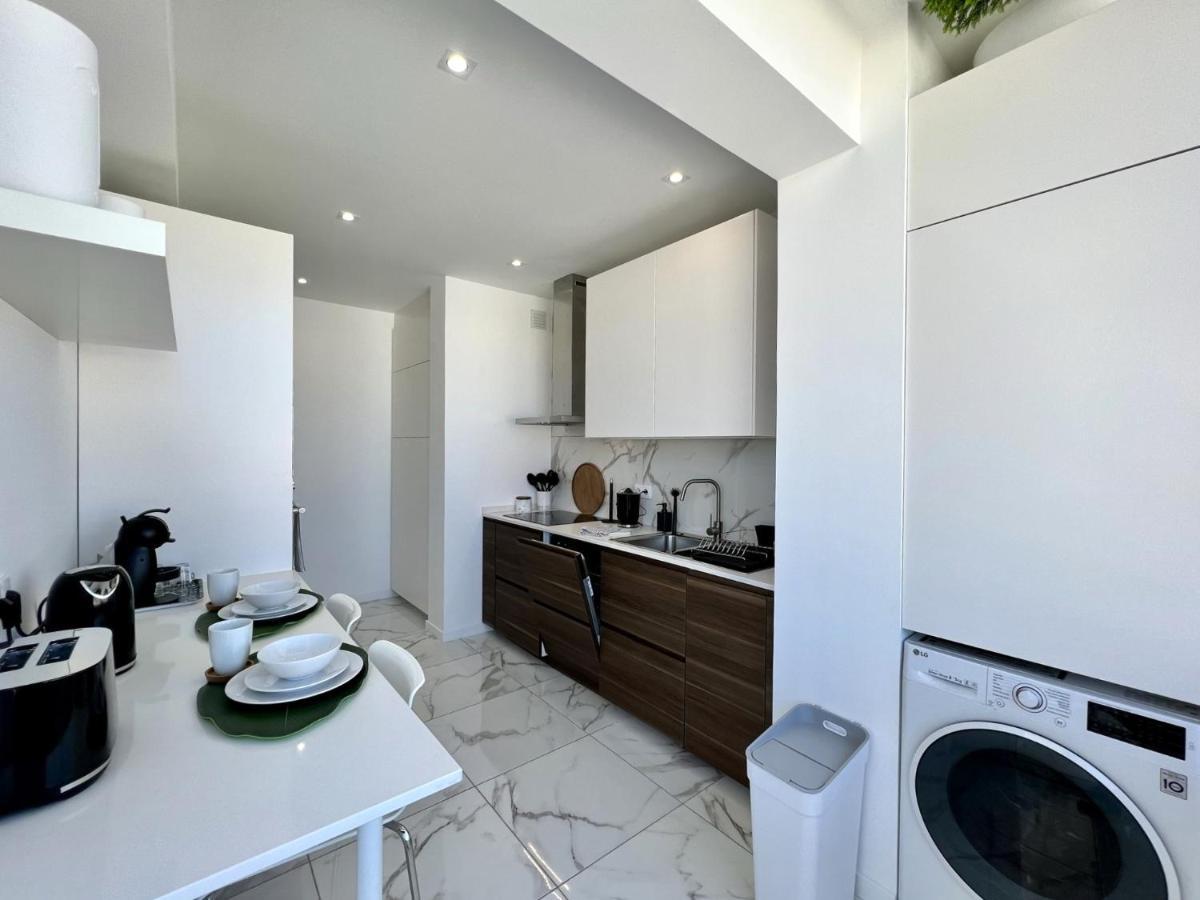 Deluxe By Homing Faro
