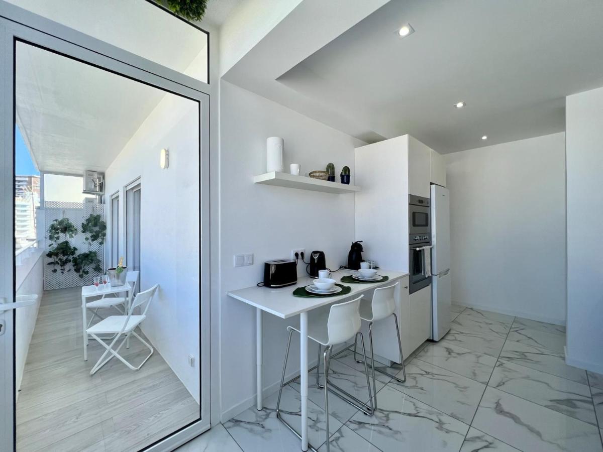 Deluxe By Homing * Faro