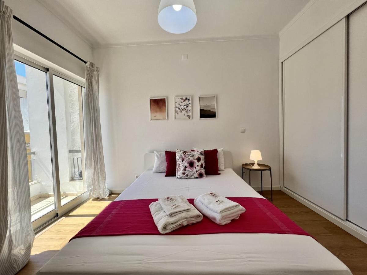 Apartment Sunlight By Homing Faro