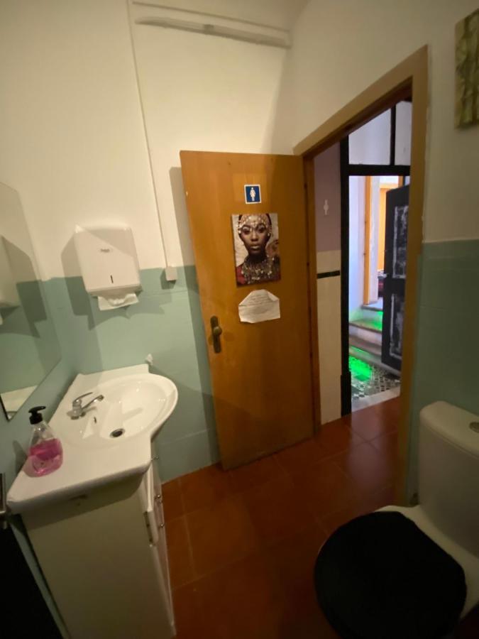 Hostel Faroway *