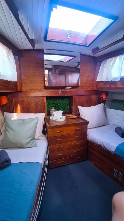 Piam - Boat House Botel Faro