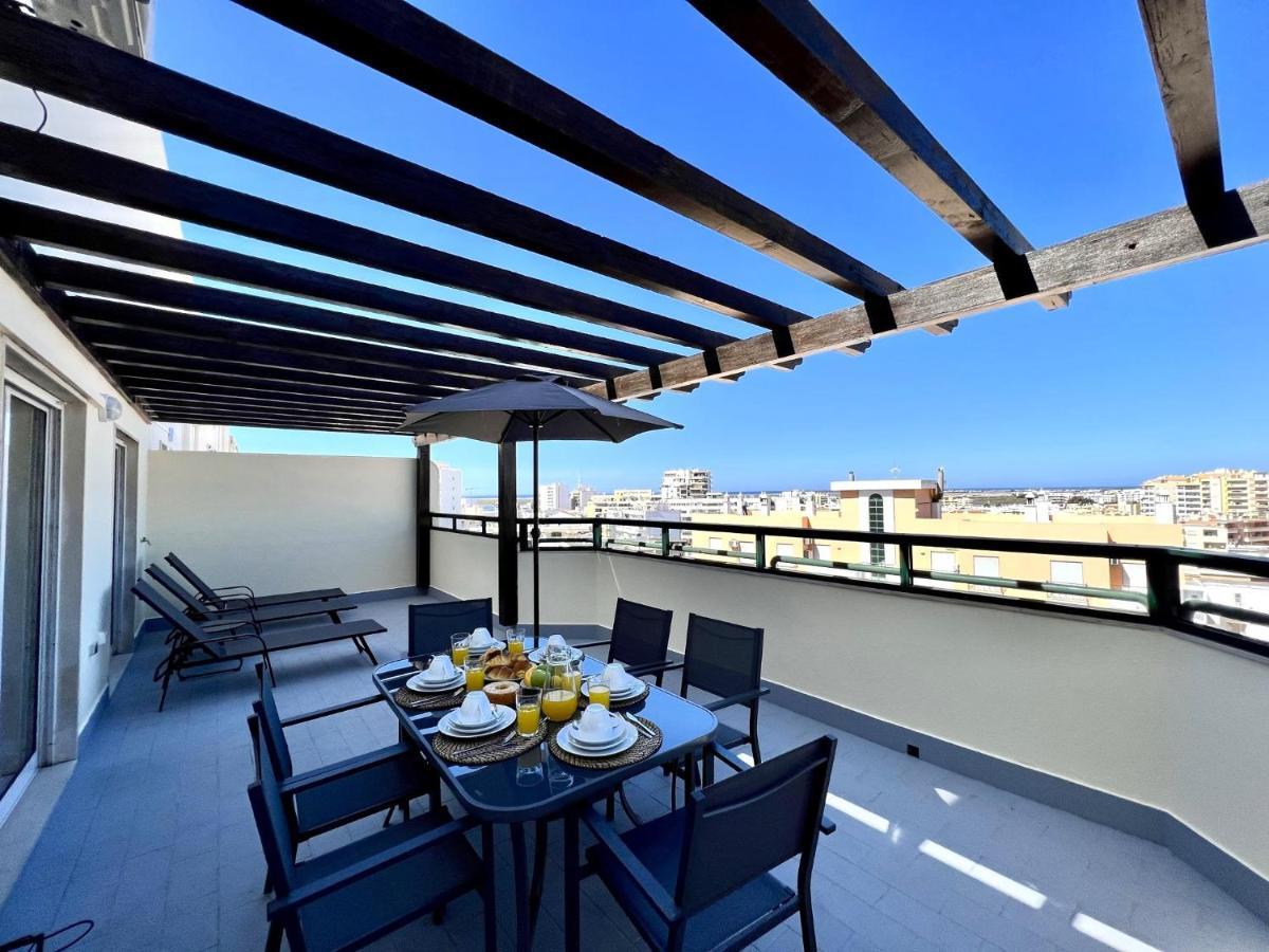 Rising By Homing Apartment