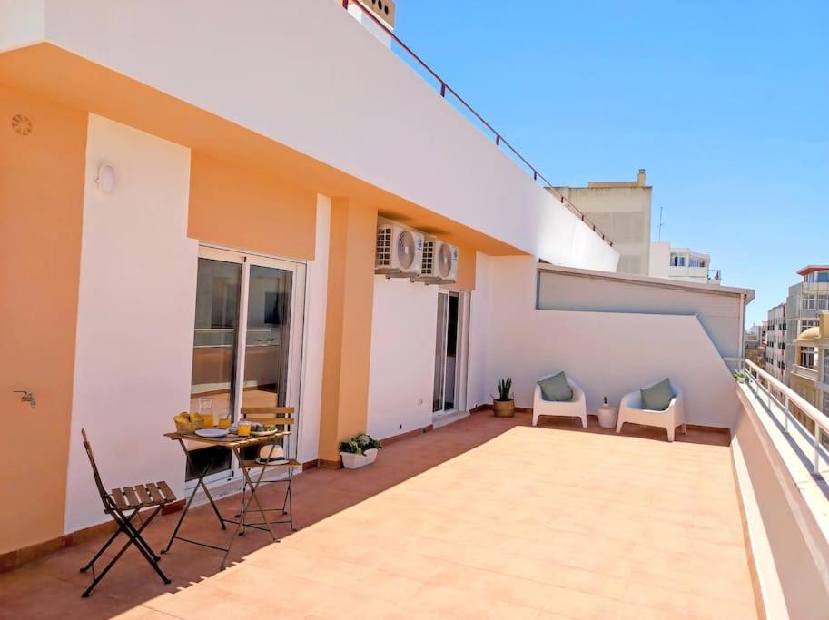 Lovely Terrace Apart. Downtown Apartment Faro