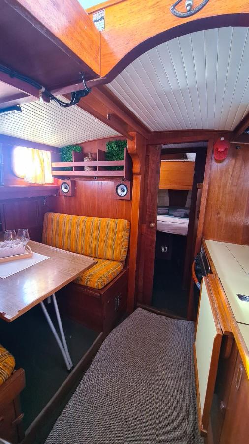 Piam - Boat House Botel