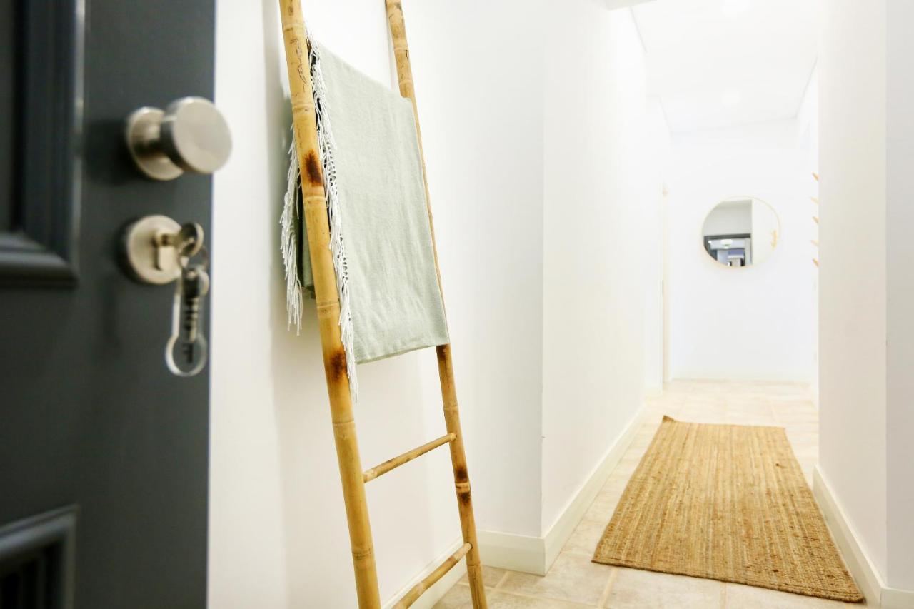 Away From Apartamento FAO