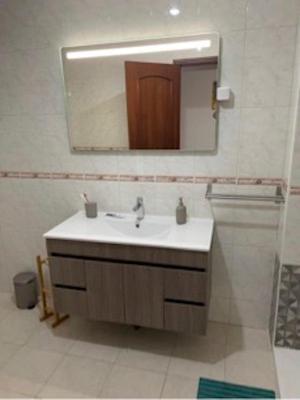 Homestay Charming Private In An A2 Penha -